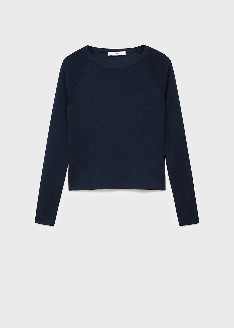 Long-sleeved fine-knit sweater