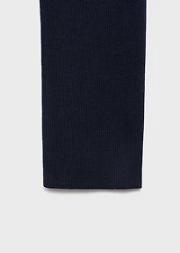 Long-sleeved fine-knit sweater