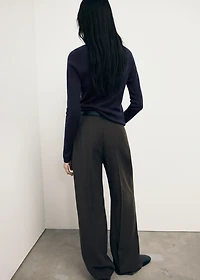 Long-sleeved fine-knit sweater