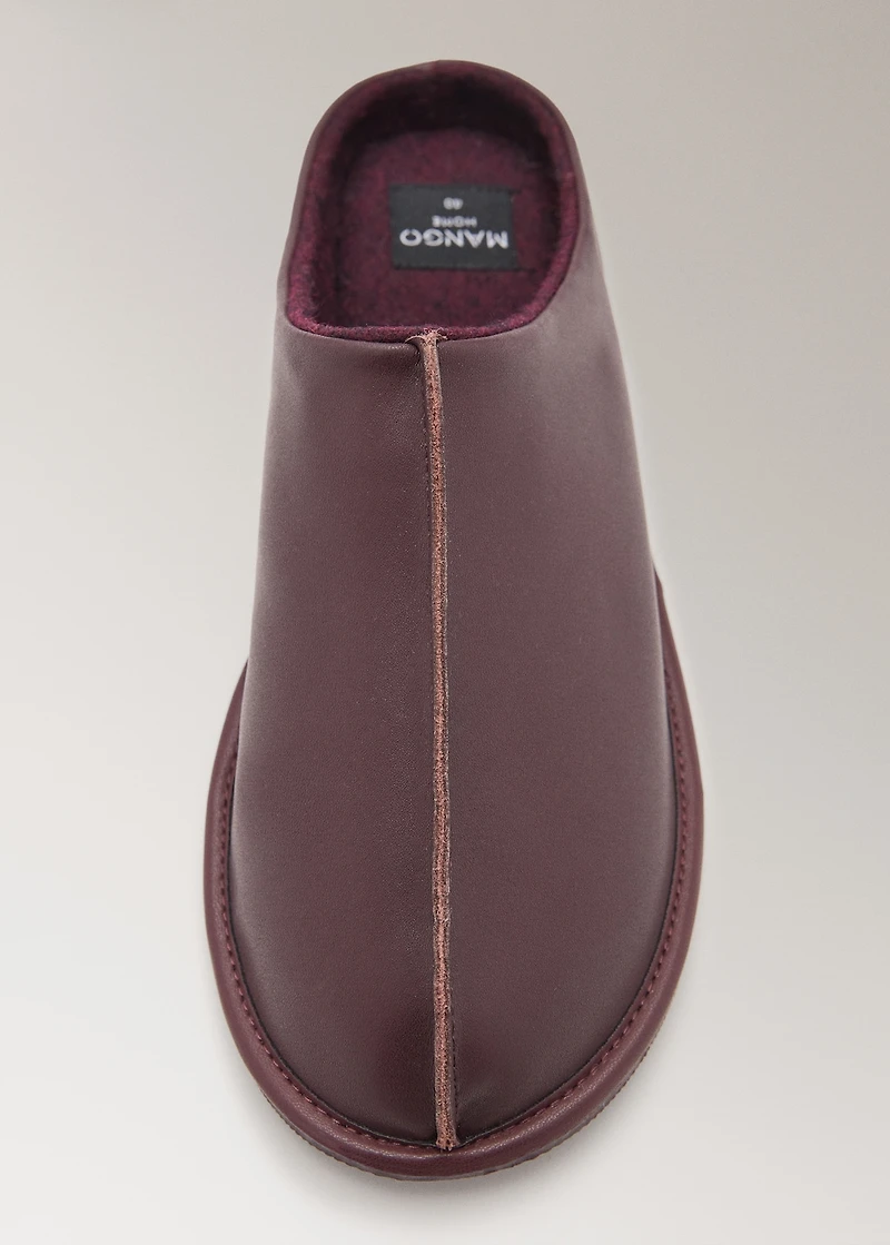 Leather clogs with stitching detail
