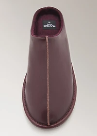 Leather clogs with stitching detail