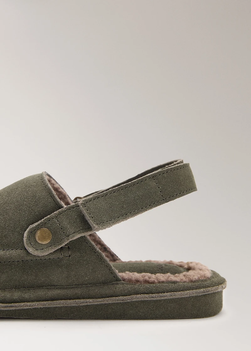 Leather slippers with shearling lining