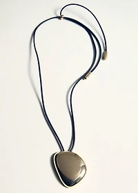Pendant necklace with metal component