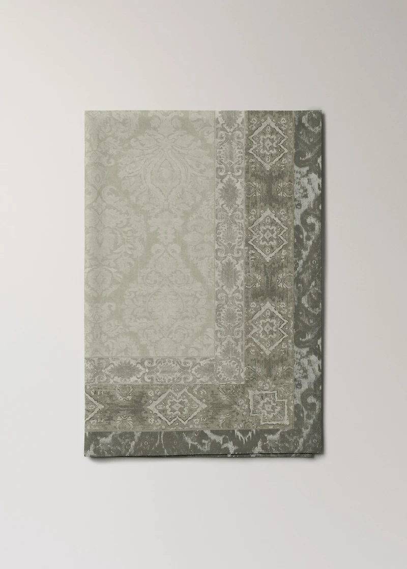 Damask-print cotton tablecloth for 6 to 8 diners