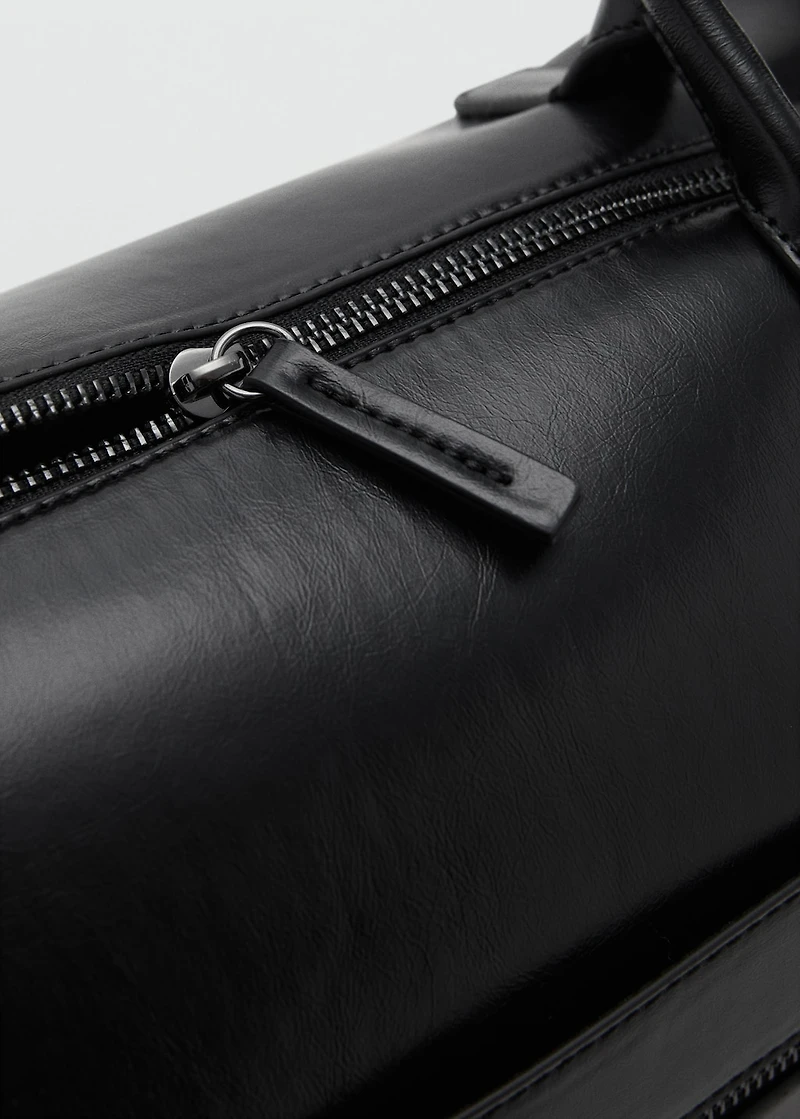 Large structured bag