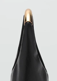 Handbag with metal handle