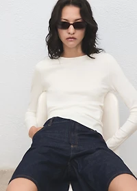 Long-sleeved fine-knit sweater