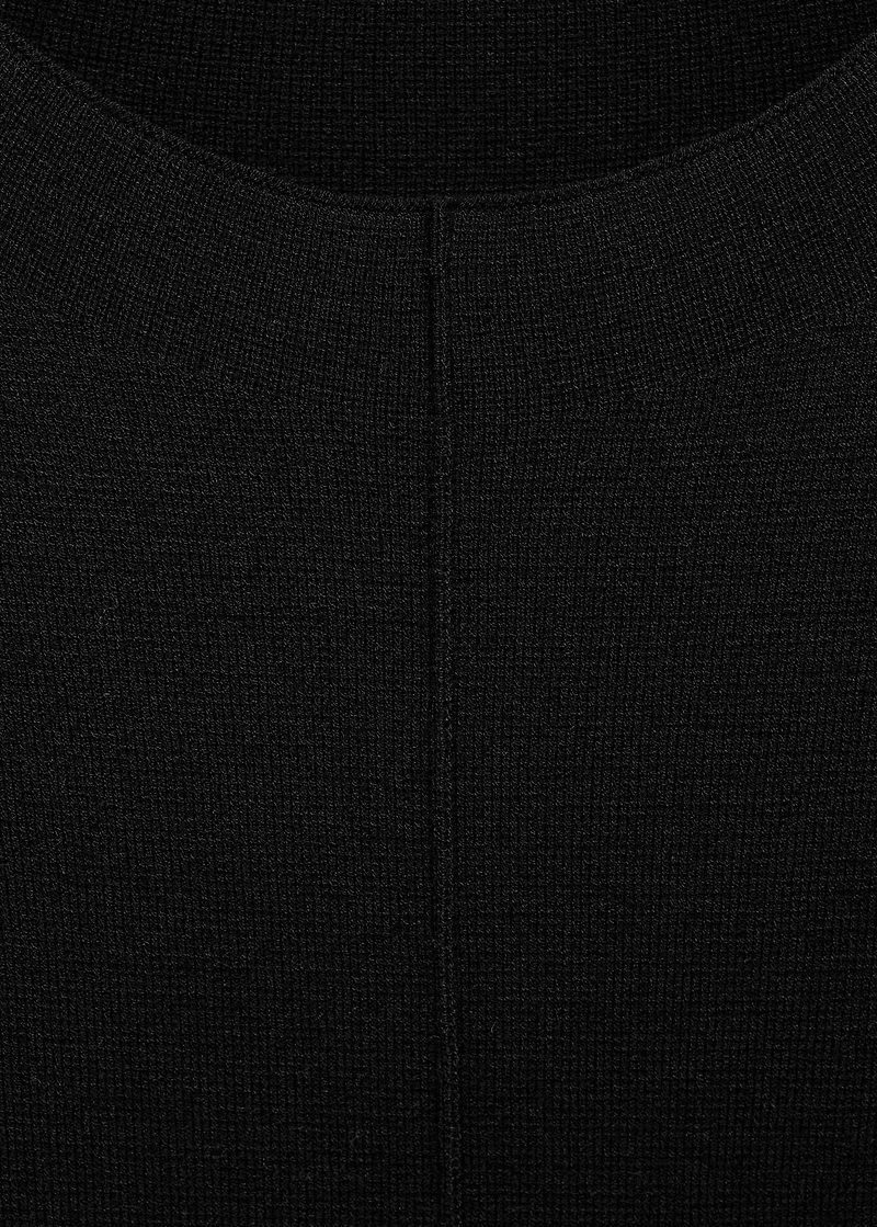 Fine-knit fitted sweater