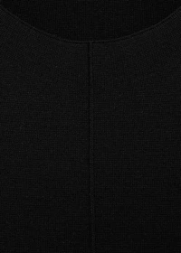 Fine-knit fitted sweater