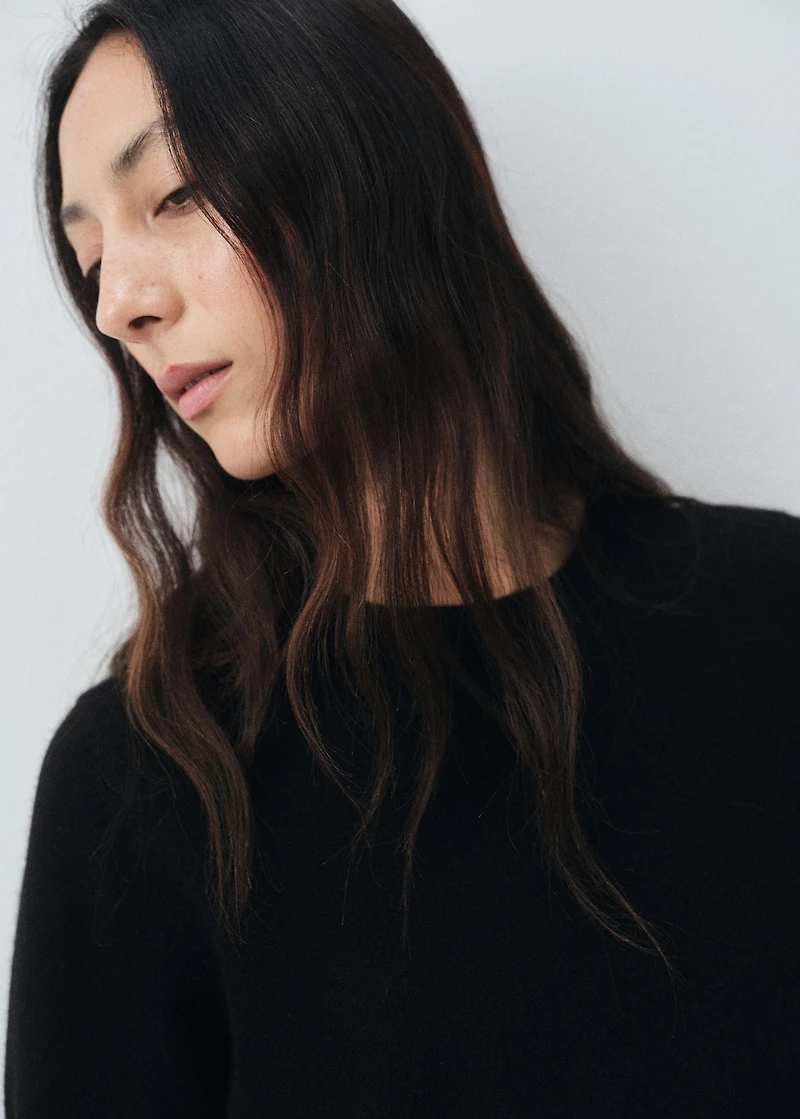 100% cashmere sweater