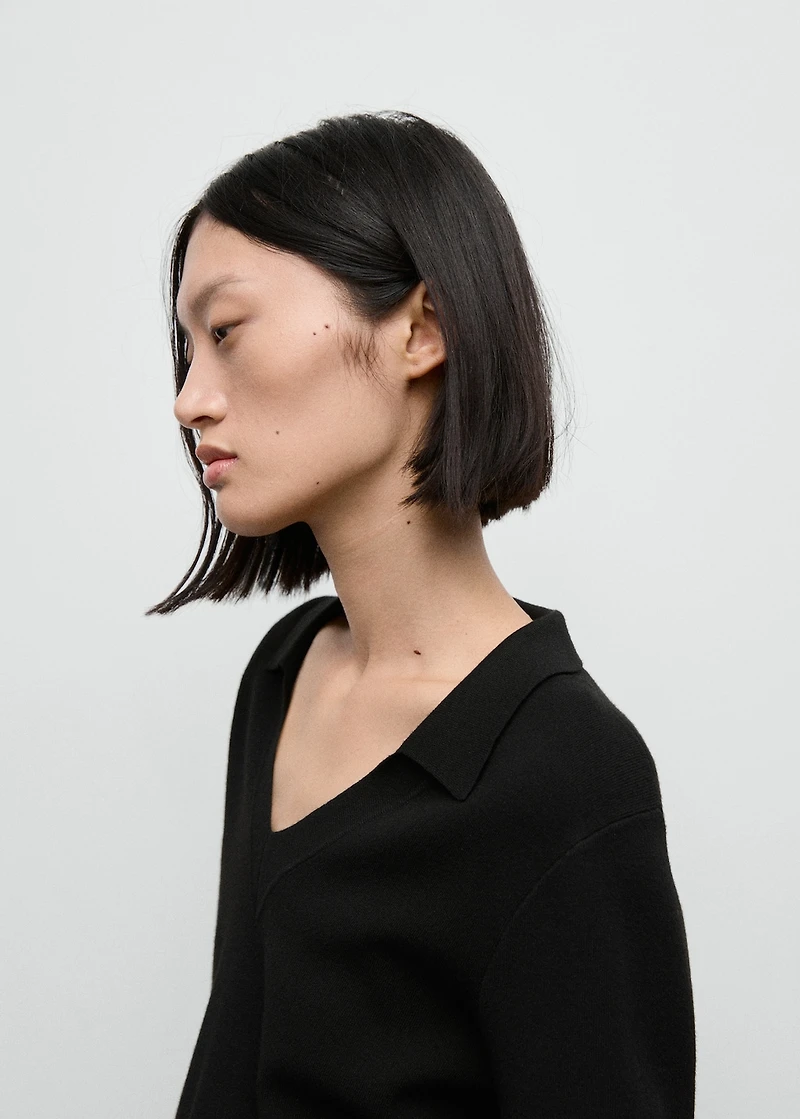 Fine-knit V-neck sweater