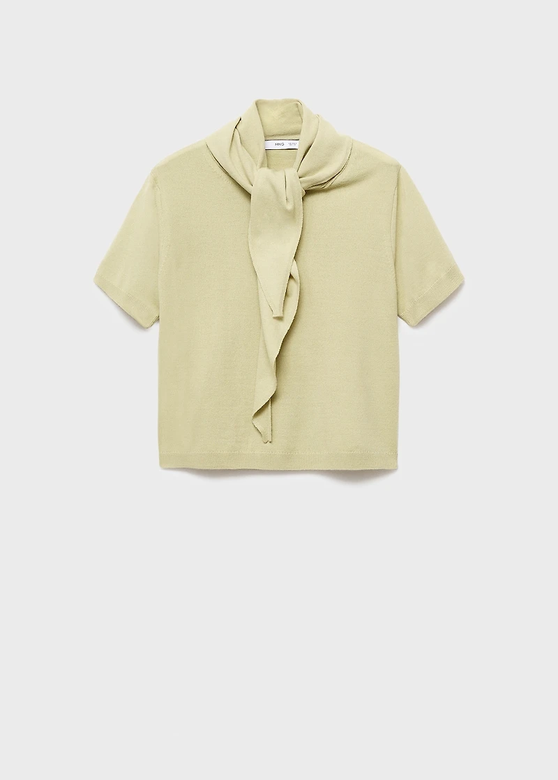 Short-sleeved sweater with scarf