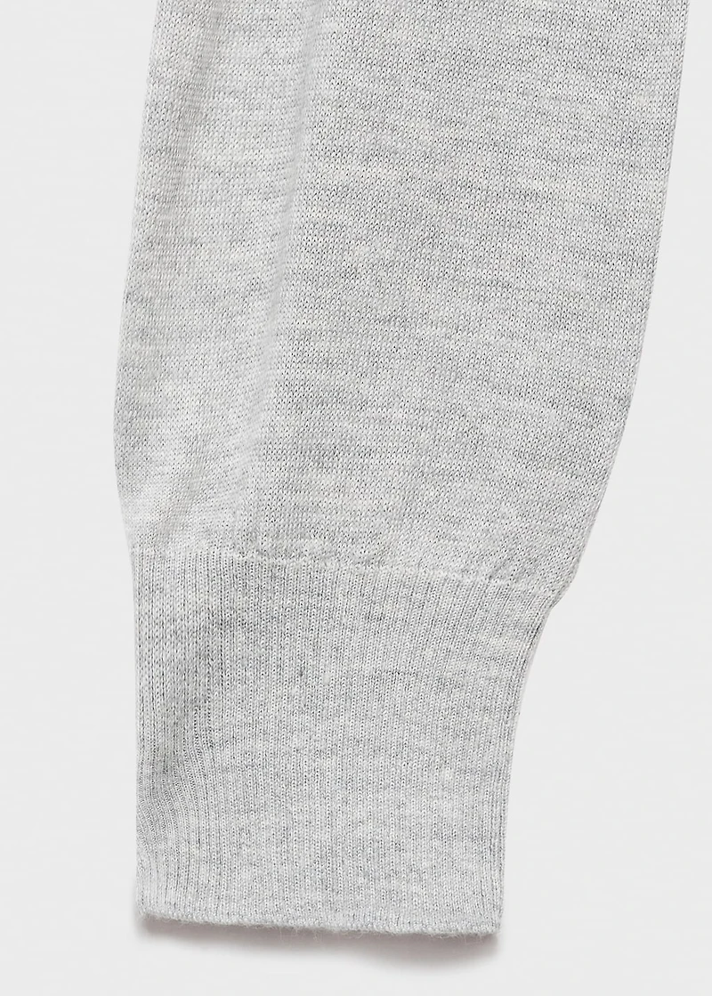 Turtleneck sweater with knot