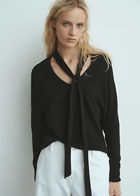 V-neck sweater with scarf