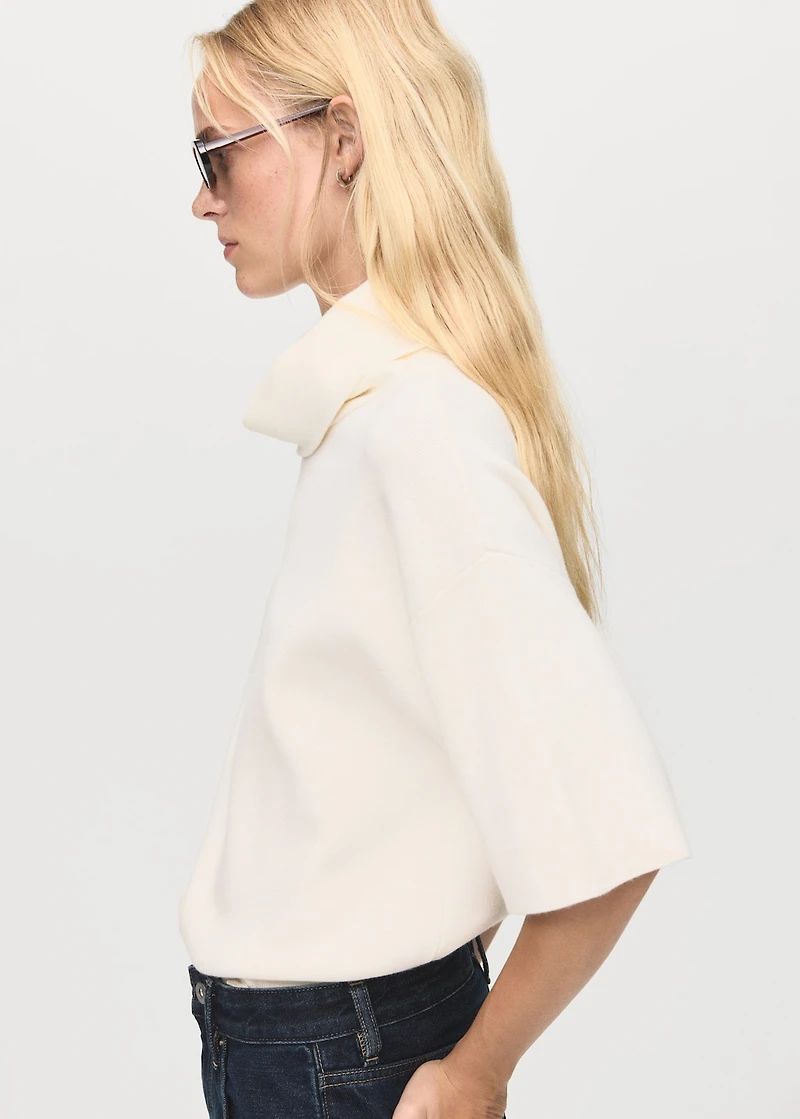 Short-sleeved turtleneck sweater