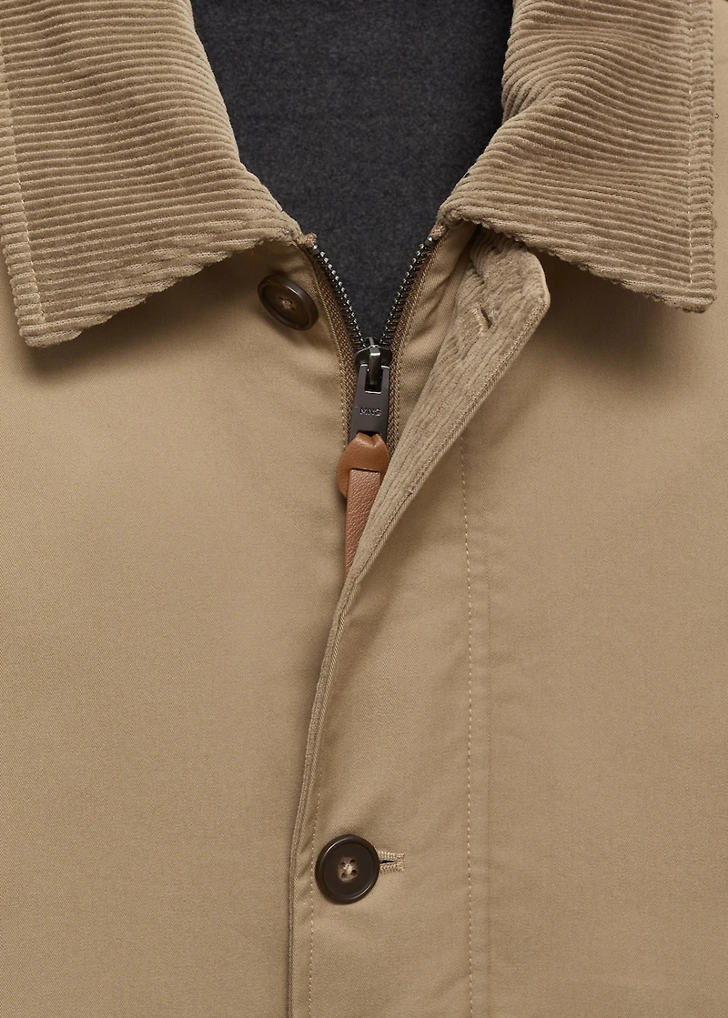 Water-repellent jacket with corduroy collar