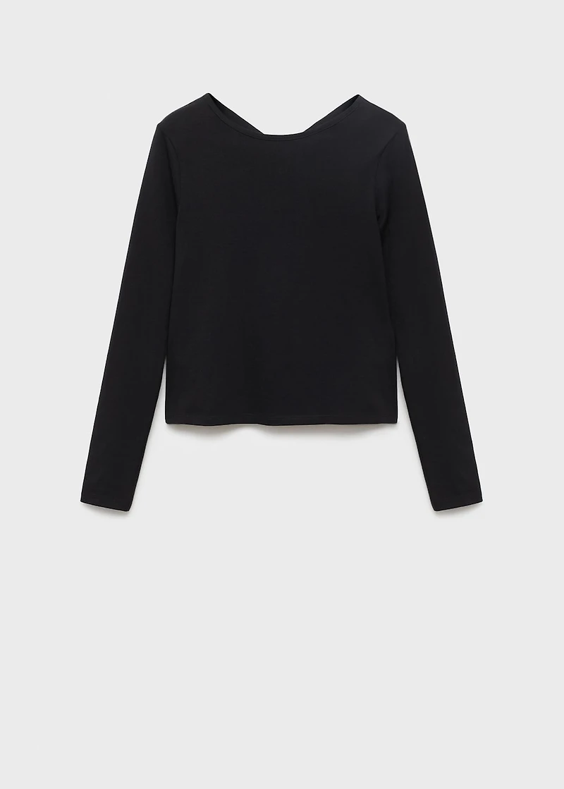 T-shirt with open back