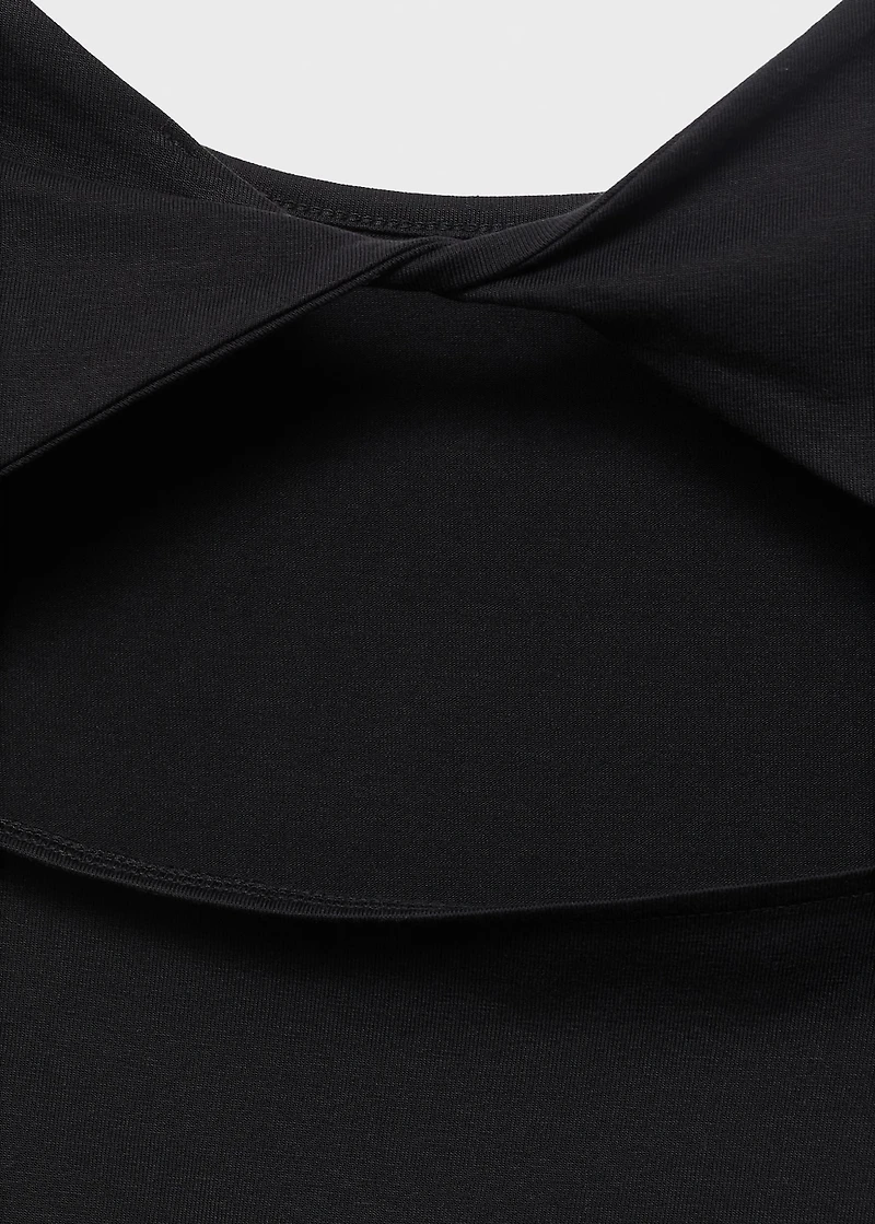 T-shirt with open back