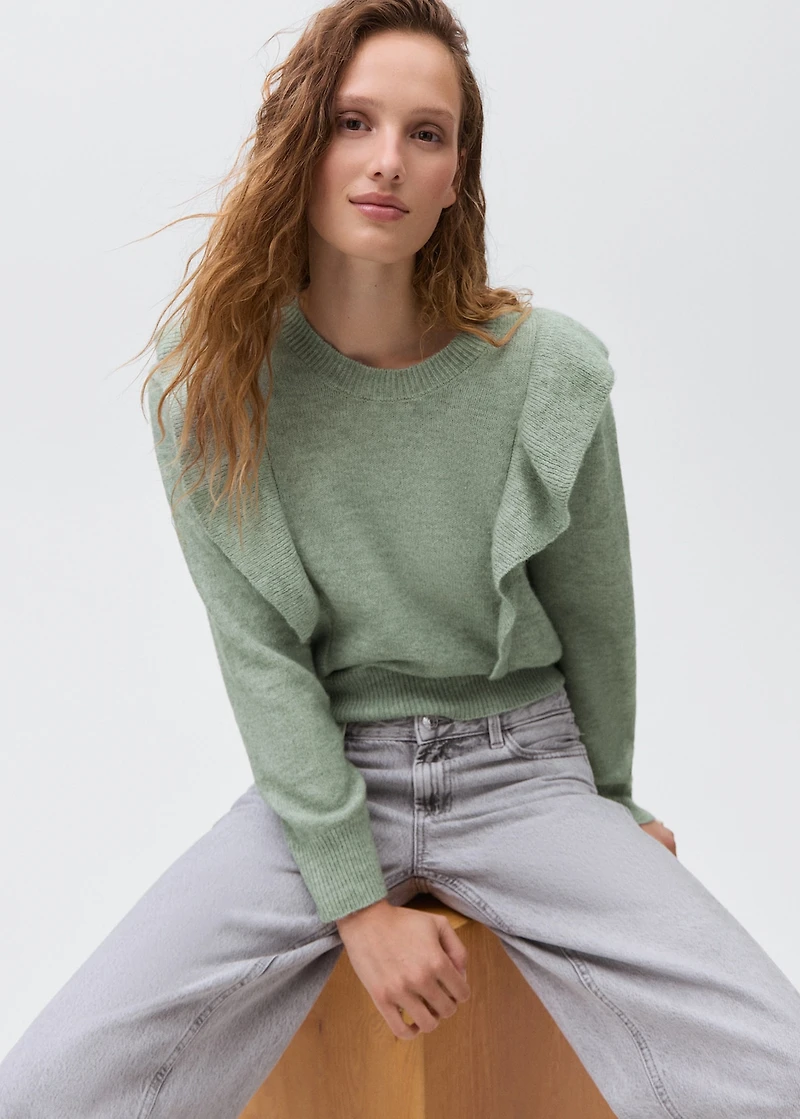 Ruffle knitted sweater