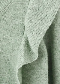 Ruffle knitted sweater