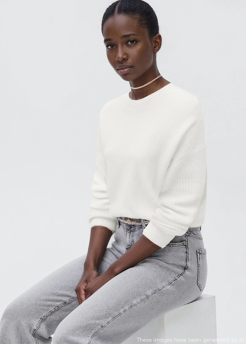 Long-sleeve knitted sweater