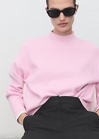High collar sweater