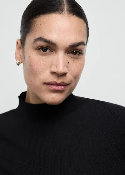 Fitted sweater with perkins neck