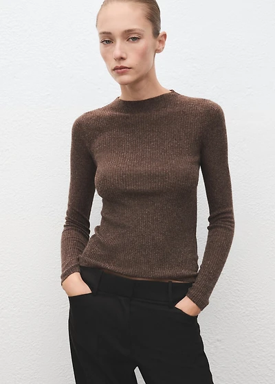 Ribbed sweater with perkins neck