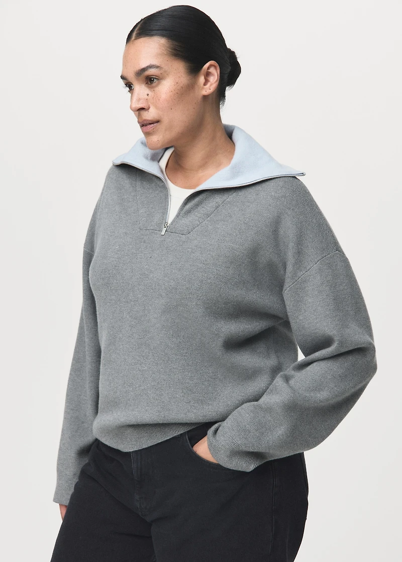 Turtleneck sweater with zip