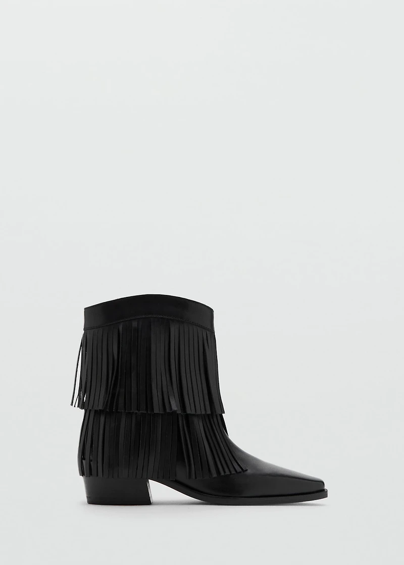 Leather ankle boot with fringe heel