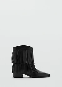 Leather ankle boot with fringe heel