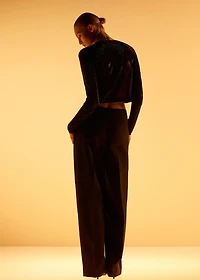 Cropped sweater with crystals