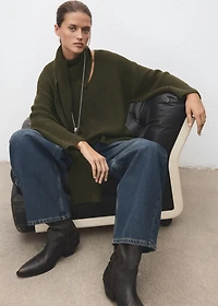 Knitted sweater with scarf