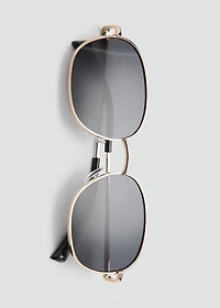 Metallic frame sunglasses