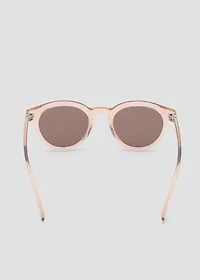 Round-framed sunglasses