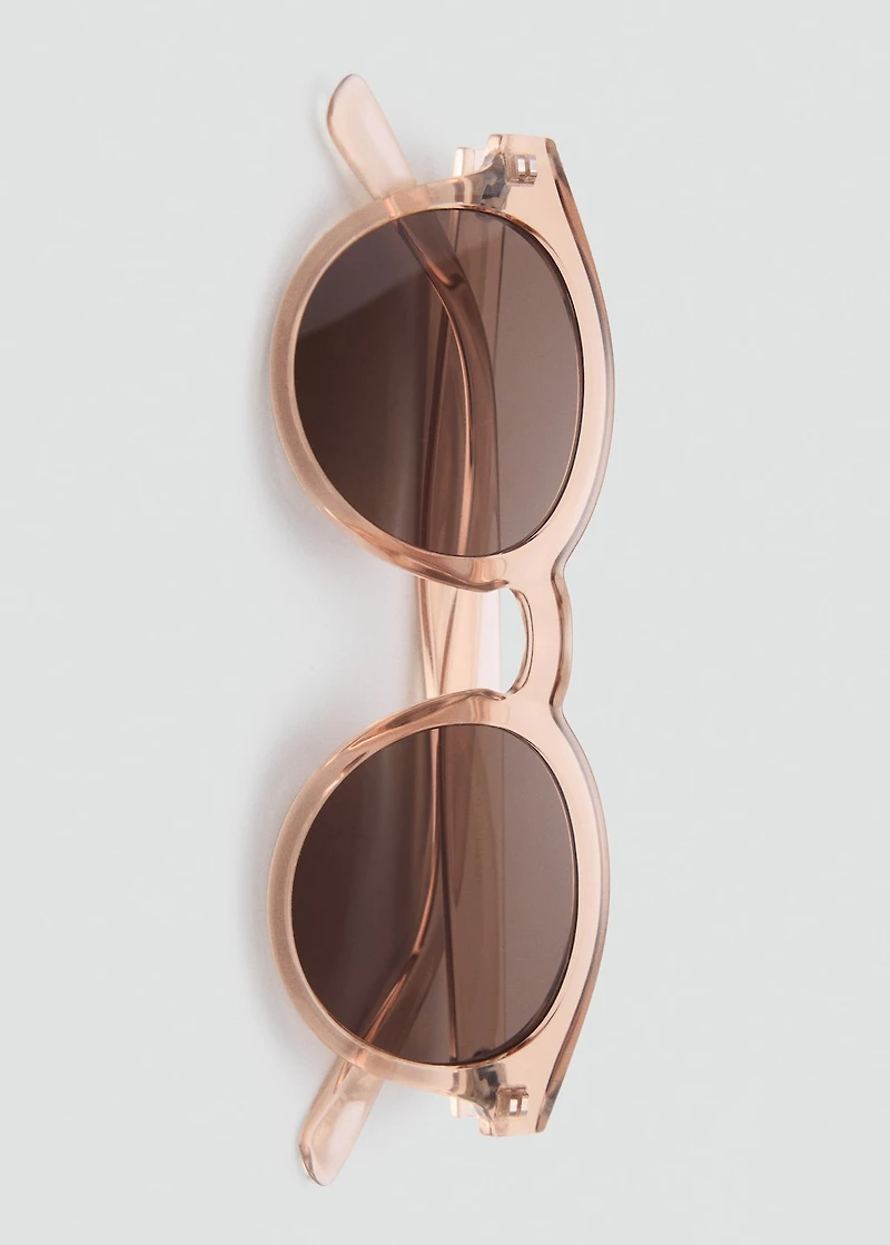 Round-framed sunglasses