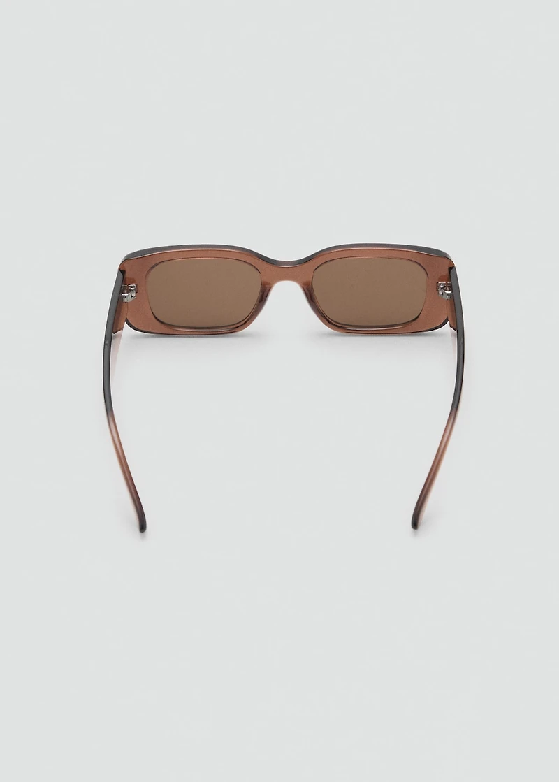 Maxi-frame sunglasses
