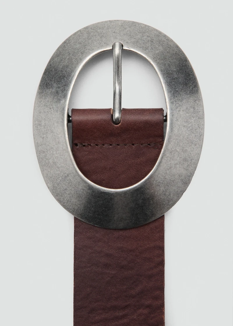Rounded buckle leather belt