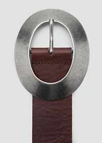 Rounded buckle leather belt