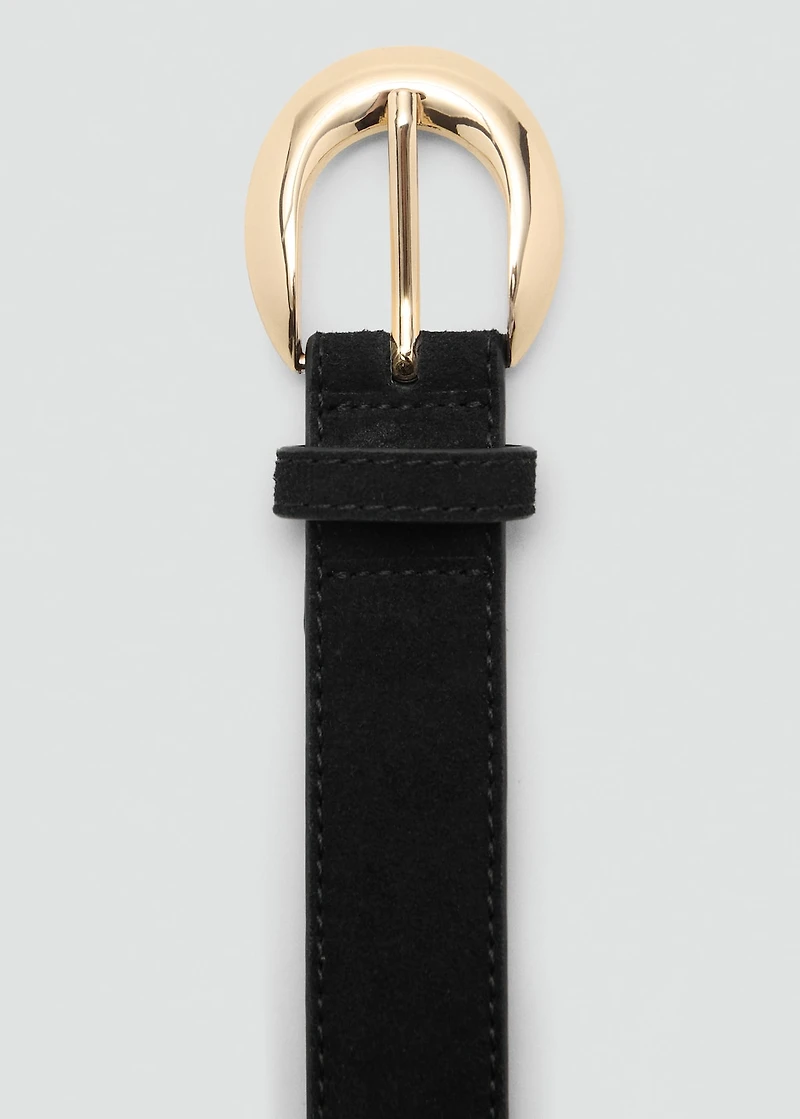 Leather belt with oval buckle