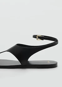 Leather straps sandals
