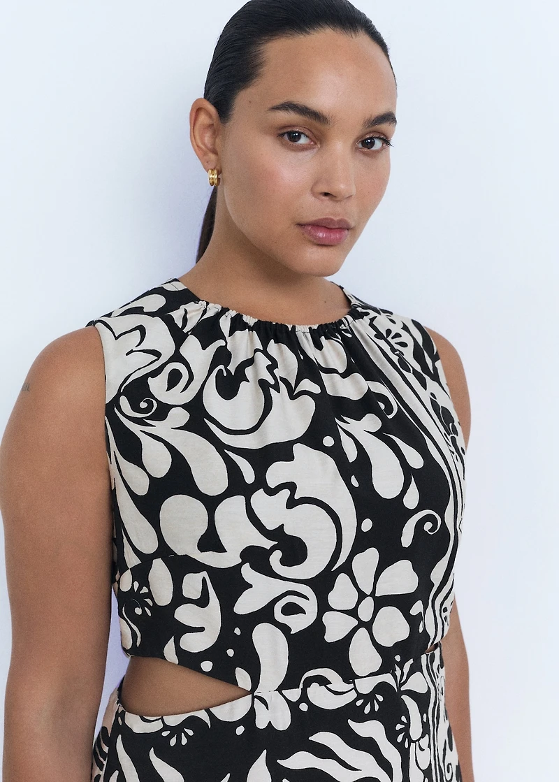 Midi-dress with cut-out