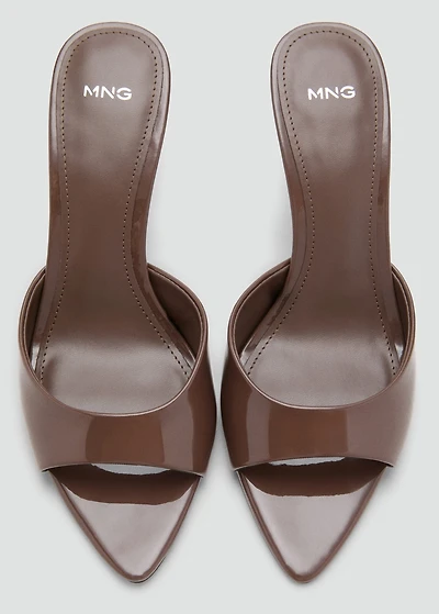 Pointed-heel sandals