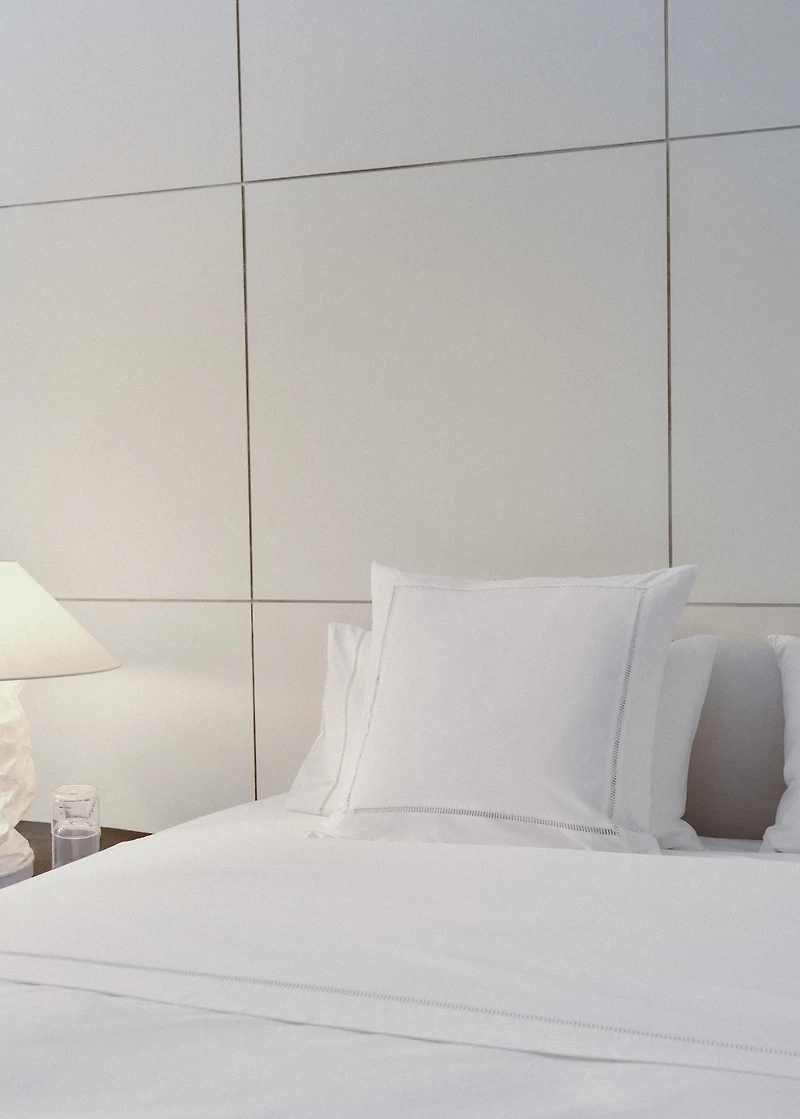 Two cotton percale hemstitched pillowcases 60x60 cm