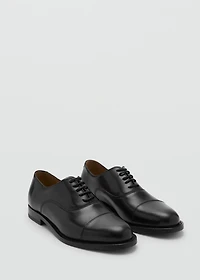 Oxford style leather shoe