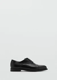 Oxford style leather shoe
