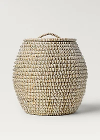 Medium natural fiber basket with oval design