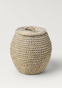 Medium natural fiber basket with oval design