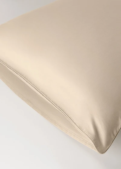 Two 600-thread count cotton satin pillowcases 60x60 cm