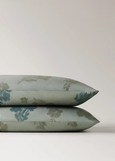 Two 200-thread count percale cotton diffused floral-print pillowcases 50x75 cm